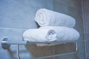 2000 HOTEL Downtown Kigali