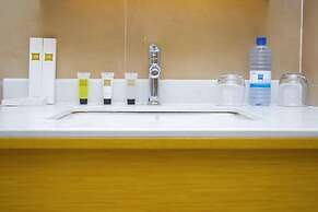 2000 HOTEL Downtown Kigali