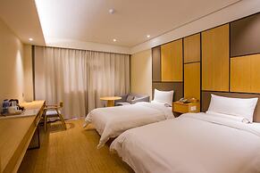 2000 HOTEL Downtown Kigali