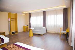 2000 HOTEL Downtown Kigali