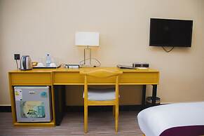 2000 HOTEL Downtown Kigali