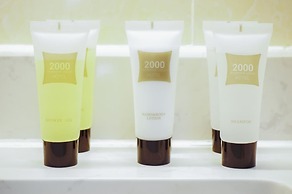 2000 HOTEL Downtown Kigali