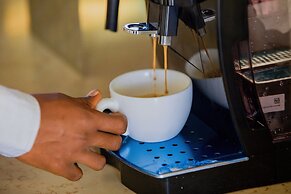 2000 HOTEL Downtown Kigali