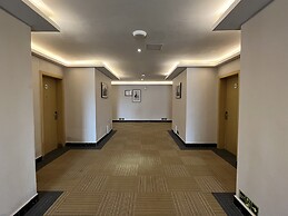 2000 HOTEL Downtown Kigali