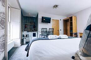 The Tower Gastro Pub & Apartments