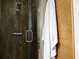 The Tower Gastro Pub & Apartments