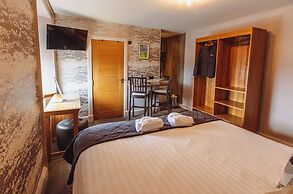 The Tower Gastro Pub & Apartments