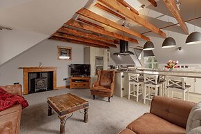 The Tower Gastro Pub & Apartments