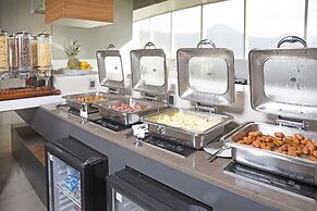 DoubleTree by Hilton Santiago Kennedy