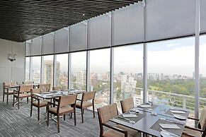 DoubleTree by Hilton Santiago Kennedy