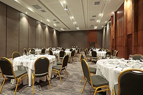 DoubleTree by Hilton Santiago Kennedy