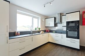 Broc House Suites