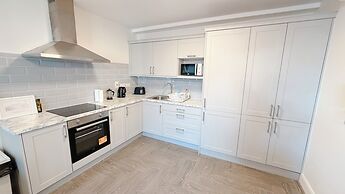 Broc House Suites