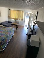 Smokey Point Motor Inn