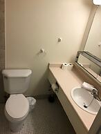 Toronto Furnished Living - Gerard St. E