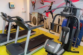 Golden Tower Shopping by Fênix Hotéis