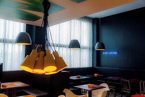 Golden Tower Shopping by Fênix Hotéis