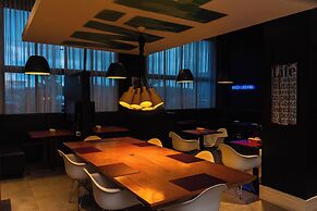 Golden Tower Shopping by Fênix Hotéis