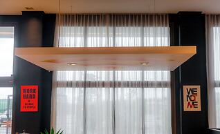 Golden Tower Shopping by Fênix Hotéis