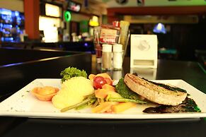 Sportsmens Lodge - Adults Only