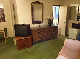 Cadillac Motel Fanning Springs