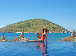 Pacific Palace Beach Tower Hotel