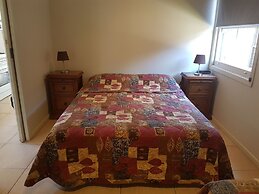 Bentley Waterfront Motel & Cottages