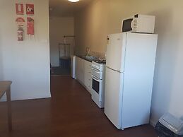 Bentley Waterfront Motel & Cottages