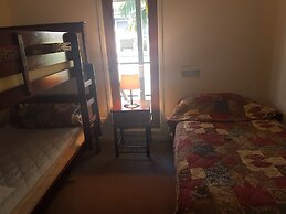 Bentley Waterfront Motel & Cottages