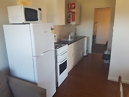 Bentley Waterfront Motel & Cottages