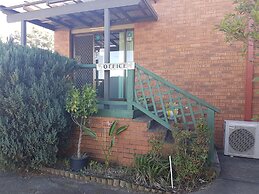 Bentley Waterfront Motel & Cottages