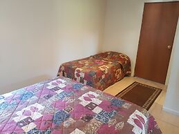 Bentley Waterfront Motel & Cottages