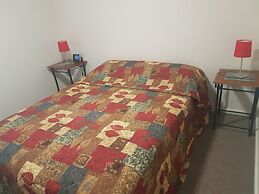 Bentley Waterfront Motel & Cottages