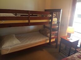 Bentley Waterfront Motel & Cottages