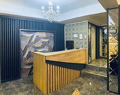 Orange Airport Hotel