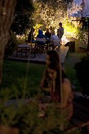 Amar Hostel, Suites & Surf Camp