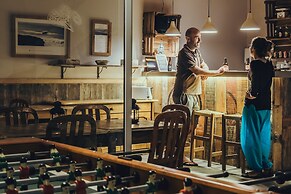 Amar Hostel, Suites & Surf Camp