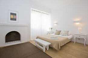 Amar Hostel, Suites & Surf Camp