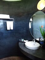 MEN's Resort & Spa - Caters to Gay Men