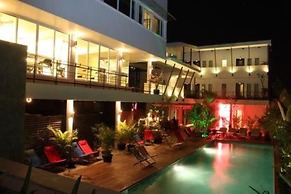 MEN's Resort & Spa - Caters to Gay Men