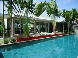 MEN's Resort & Spa - Caters to Gay Men