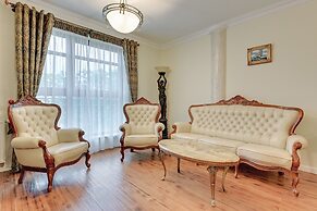 Apartinfo Center Apartments