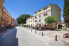 Rivalmare Boutique Hotel
