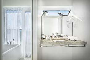 Rivalmare Boutique Hotel