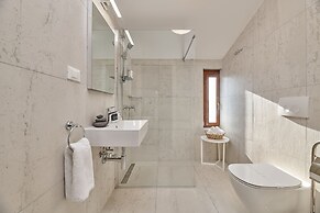 Rivalmare Boutique Hotel