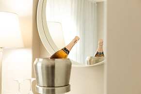 The Wave Hotel at Condado