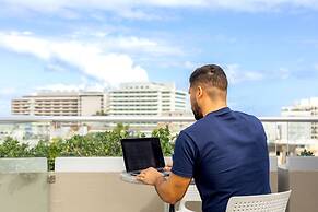 The Wave Hotel at Condado