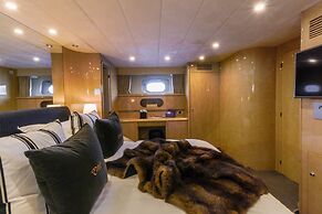 Pacific Jemm - Luxury Super Yacht