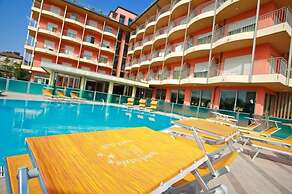 Hotel Adria Beach Club