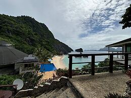 Matinloc Island Resort